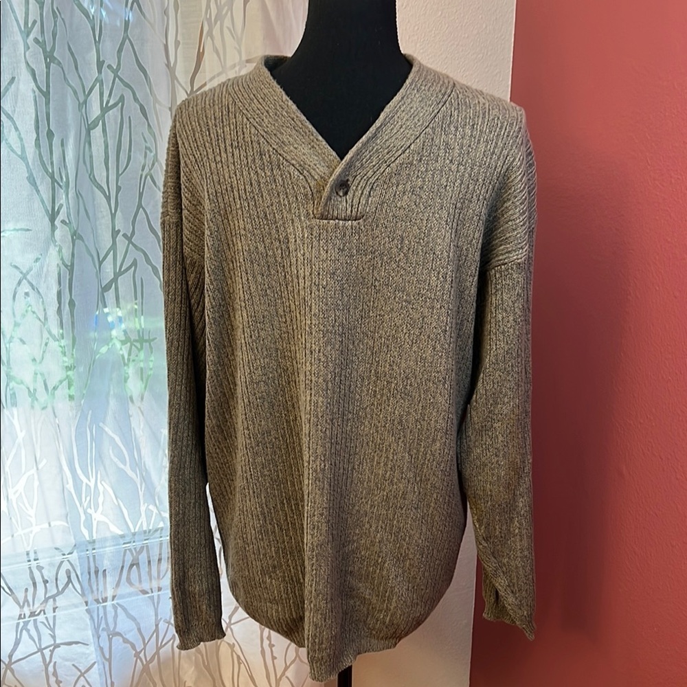 Eddie Bauer Classic Henely Sweater Size L